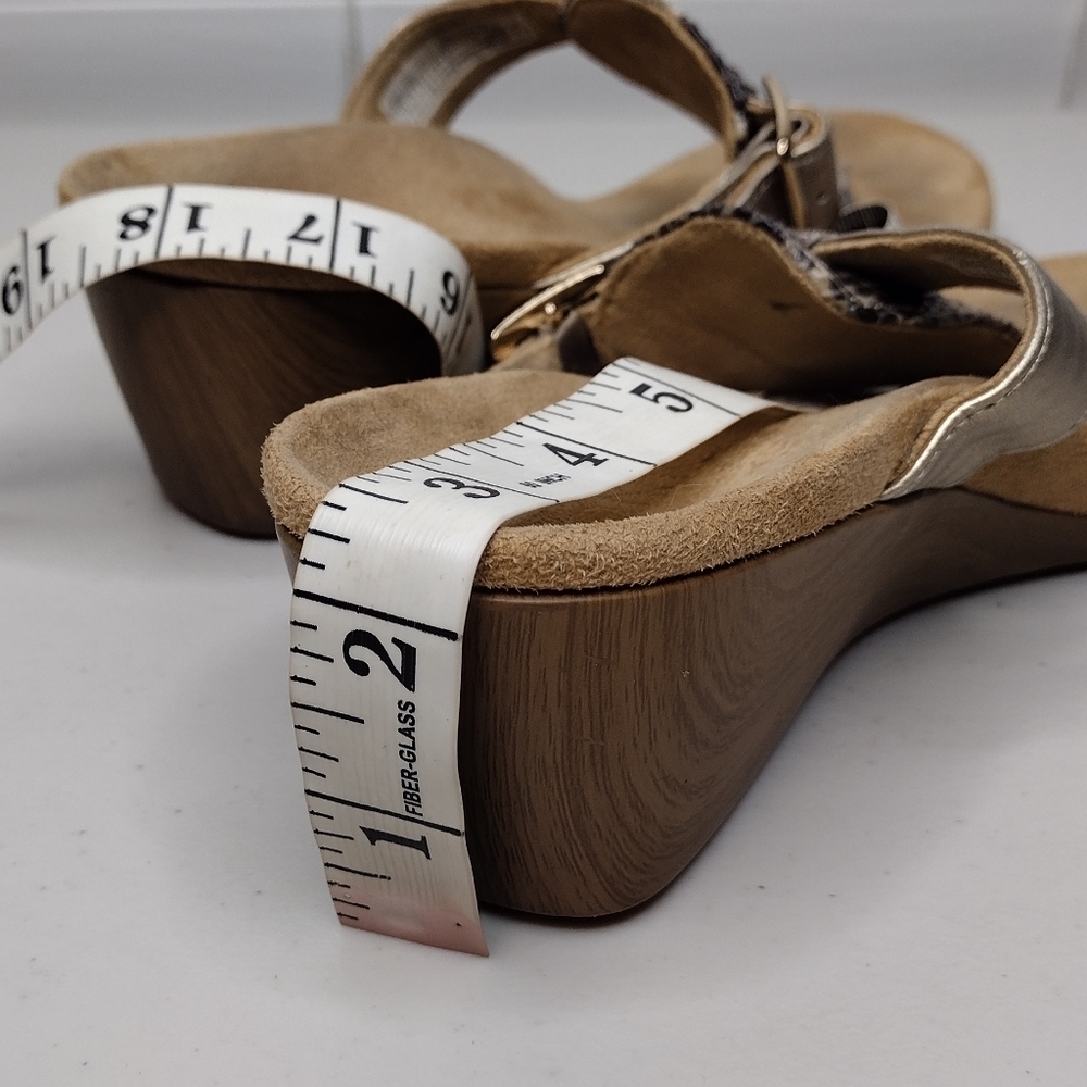 Vionic Alanis Women's Snakeskin Leather Toe-Post Wedge Sandals - Picture 11 of 15